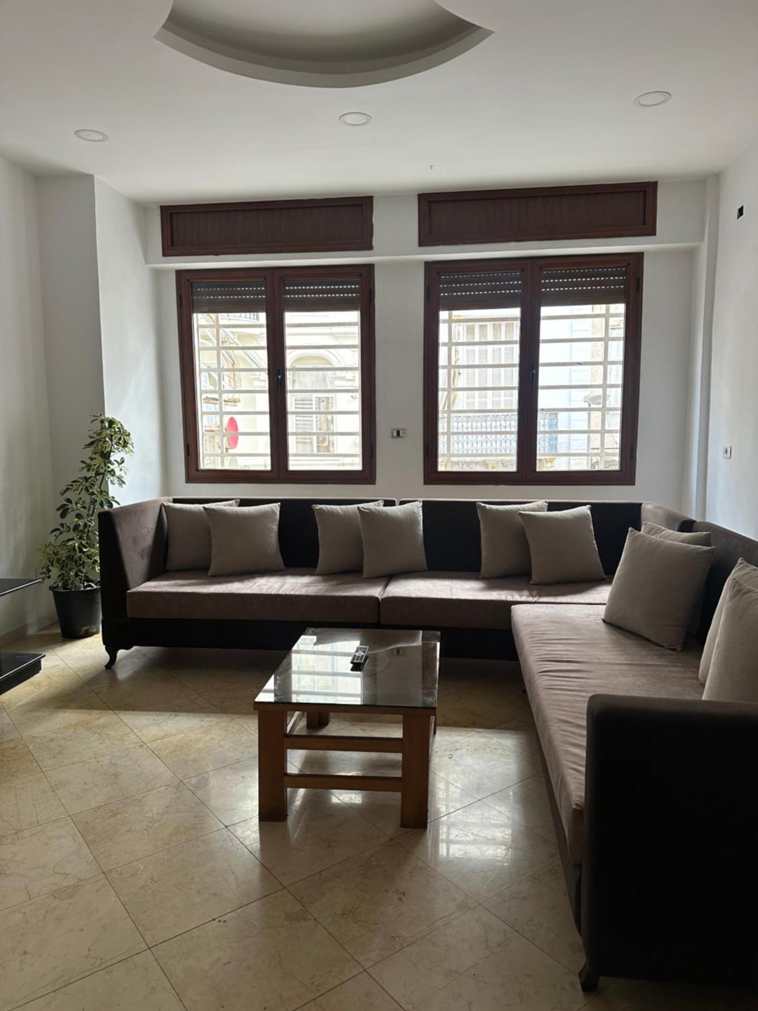 Luxurious In Heart Of Apartment *